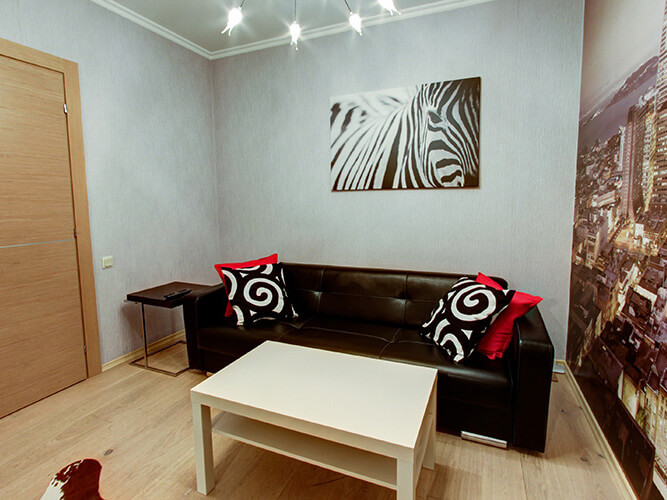 Смотреть 3d тур - Three-roomed apartment for rent in the center of SPb at Bolshaya Koniyshennaya street 3