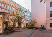 Двухкомнатные апартаменты посуточно в центре Петербурга на Итальянской улице