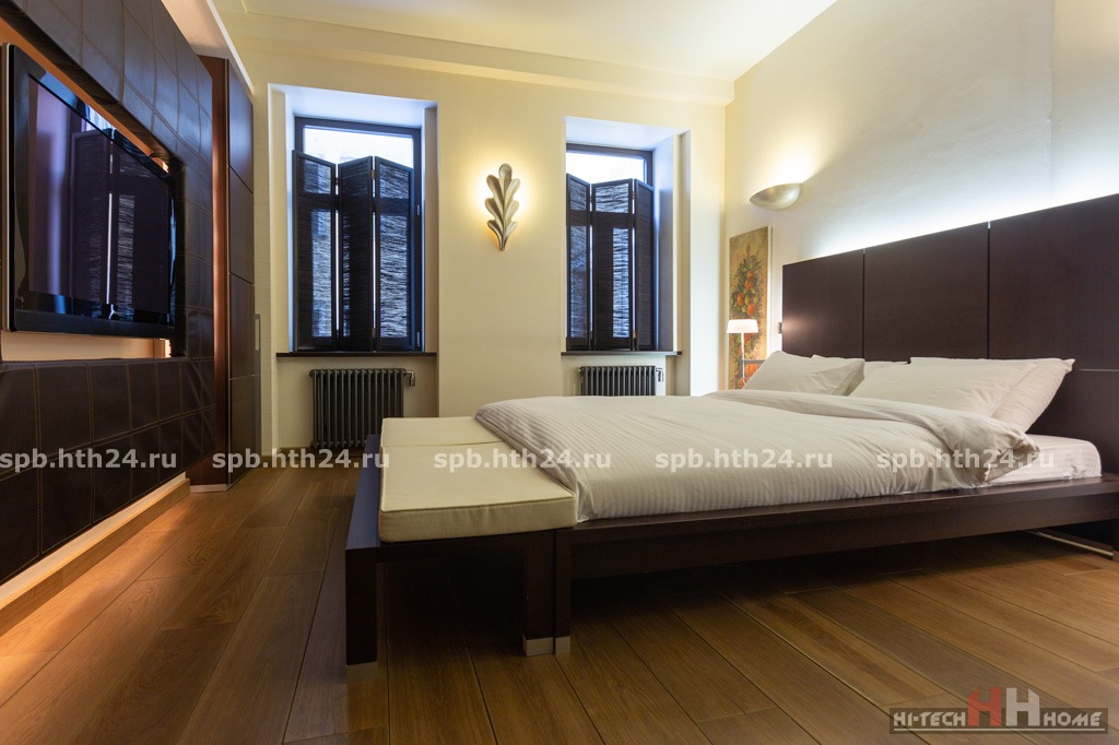 Apartment for rent in St. Petersburg on Ostrovsky Square 5