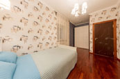 Three-bedroom apartment for rent in the center of St. Petersburg on Vladimirsky 15